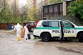 Poplach na bratislavskom sídlisku! Muži v bielom zasahovali pri podozrivých sudoch v Petržalke: Hrozí kontaminácia?
