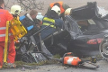 Vážna dopravná nehoda pri Vranove nad Topľou: Auto sa zrazilo s dodávkou, 8 zranených