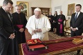 Andrej Danko sa vo Vatikáne stretol s pápežom: Venoval mu špeciálny dar