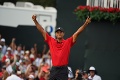 Tiger Woods je späť! Vyhral turnaj a potom vtipkoval o svojom tele