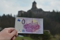 Nulová eurobankovka rozpútala v Starej Ľubovni šialenstvo: Zberatelia prišli už nadránom, tam to ale nekončí