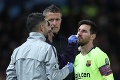 Messi poriadne vystrašil fanúšikov Barcelony: Po tvrdom ataku Smallinga krvácal