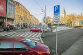 Polícia obvinila párik z výtržníctva: Sex na námestí v centre Bratislavy za bieleho dňa, a to nie je všetko!