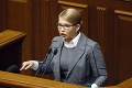 O prezidentskú stoličku na Ukrajine zabojuje 40 mužov a štyri ženy: Favoritom stále známy komik