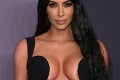 Kardashianku kopírujú milióny žien, odborníci priniesli zlé správy: Jeden z najškodlivejších vzorov pre dievčatá?