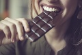 Dobrá správa pre milovníkov čokolády: Vedci prišli na to, čomu skutočne prospieva