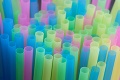 Europoslanci schválili masívny zákaz plastov: Tieto výrobky už v obchodoch nenájdete!