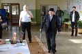 V Hájskom prišiel voliť aj 100-ročný Jozef: Po voľbe ho čakalo prekvapenie