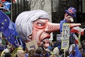 Obrovský protest proti brexitu: Státisíce ľudí vyšli do ulíc za nové referendum, online petícia láme rekordy