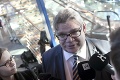 Fínsky minister sa stal terčom útoku: Fyzicky ho napadol človek z protiimigračnej skupiny