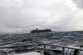 Porucha lode ohrozovala cestujúcich: Pri nórskom pobreží zachraňujú stovky ľudí