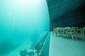 V Nórsku otvorili unikátnu podmorskú reštauráciu: Výhľad z nej vás dostane