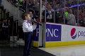 Tomu sa povie odvaha: Štvorročný chlapček hrdo odspieval hymnu pred plným štadiónom