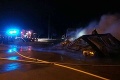 Požiar kamiónu s návesom na hraničnom priechode v Bratislave: Všetko zhorelo do tla