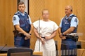 Útočníkovi z Nového Zélandu hrozí za vraždu 49 ľudí doživotie: Beštia na súde
