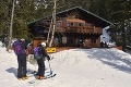 Občiansku povinnosť si plnia aj lyžiari a turisti na horách: Pred voľbami sa museli patrične pripraviť