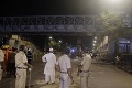 V Indii sa zrútil nadchod: Zomreli piati ľudia, ďalší sú zranení