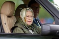 Kráľovná Alžbeta II. zverejnila svoju historicky prvú fotku na Instagrame: Fanúšikovia šalejú!