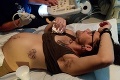 Nečakané tehotenstvo im prevrátilo život na ruby: Transgender muž porodil zdravého synčeka!
