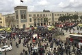 Predchádzala jej hádka medzi rušňovodičmi: Po tragédii na železničnej stanici v Káhire zatkli už 11 ľudí