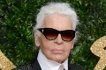 Donatella Versace, Claudia Schiffer aj Victoria Beckham: Celebrity sa lúčia s Lagerfeldom († 85)