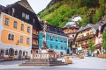 Rakúska dedinka Hallstatt bojuje s návalom turistov: Rázne opatrenie starostu