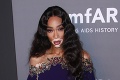 Celebrity na galavečere AmfAR: Krásky prišli ukázať prsia, herečka si dala na tvár šialenú ozdobu