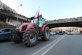 Odplata farmárov za tvrdé slová ministerky Matečnej: Traktormi blokovali  premávku vyše hodiny