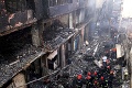 Tragická bilancia požiaru: Ľudia uviazli v horiacom obytnom dome, počet obetí stúpol na 81