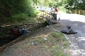 Havária na juhu Slovenska: Opitý šofér s autom zletel do potoka, nabúral do prívodnej rúry, dedina je bez plynu