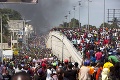 Haitský prezident odmietol odstúpiť: Protivládne demonštrácie pokračujú