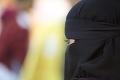 Zahalené moslimky majú smolu: Burka dostane stopku v ďalšej európskej krajine
