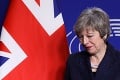 Nečakaná správa z Británie: Premiérka Mayová má zvažovať odstúpenie z úradu po brexite