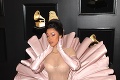 FOTOgaléria rób z udeľovania Grammy: Mohli si toto na seba svetoznáme speváčky navliecť?!