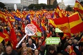 V Madride protestovalo 45 000 ľudí: Rozhnevalo ich prijatie návrhu katalánskych separatistov