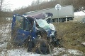 Vážna nehoda pri Svidníku: Zrážka dodávky s kamiónom si vyžiadala jednu obeť