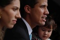 Guaidó s manželkou nechali doma maličkú dcérku: Po tej správe okamžite prerušil príhovor k ľudu!