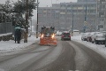 Bratislavu zasiahla tretia kalamita v tomto roku: Mesto položilo na lopatky 10 cm snehu