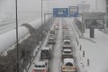 SHMÚ varuje: V Bratislave zvýšil výstrahu pred snežením a to nie je všetko