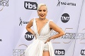 Nádherne oblečená, no smutná Lady Gaga: Nepríjemné zistenie na odovzdávaní cien