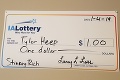 Muž vyhral v lotérii jeden dolár: To, čo potom urobil, sa zapíše do dejín
