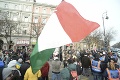 Budapešťou zmietajú demonštrácie: Mladí ľudia sa postavili Orbánovej vláde