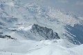 V Alpách sa odtrhla ďalšia lavína: Zasiahla štyroch lyžiarov, jedna žena neprežila!