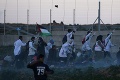 Protesty v pásme Gazy neutíchajú: Izraelskí vojaci postrelili 14 Palestínčanov