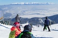 Nevoľnosť aj strata vedomia: Záchranári ratovali účastníkov lyžiarskeho zájazdu na Malinom Brde