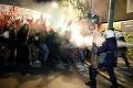 Atény hostili nemeckú kancelárku: Kým mocní rokovali, ulice ovládli protesty a nepokoje