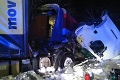 Na severnom Slovensku sa zrazil vlak s kamiónom: Vodič nákladiaku a rušňovodič sú medzi zranenými