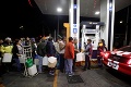 Nové opatrenie vlády spôsobilo chaos v Mexiku: Vojna o každý liter benzínu
