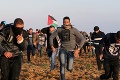 Pri protestoch v pásme Gazy zahynuli štyria Palestínčania, dvaja z nich nemali ani 18 rokov