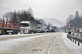 Husté sneženie opäť narobilo šarapatu: Takto Perinbaba ,,potešila